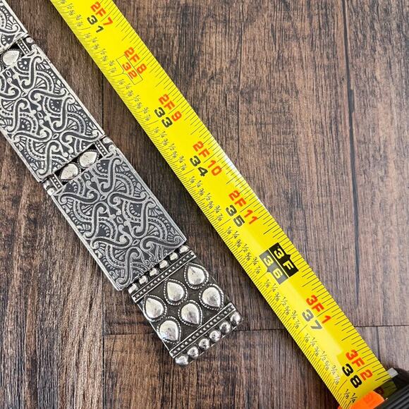 Boho Stretch Belt Hip Slung Embossed Metal Beads Artsy Bohemian Size L/XL Silver main image 10